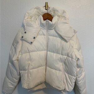 ALO Ivory Foxy Puffer Jacket